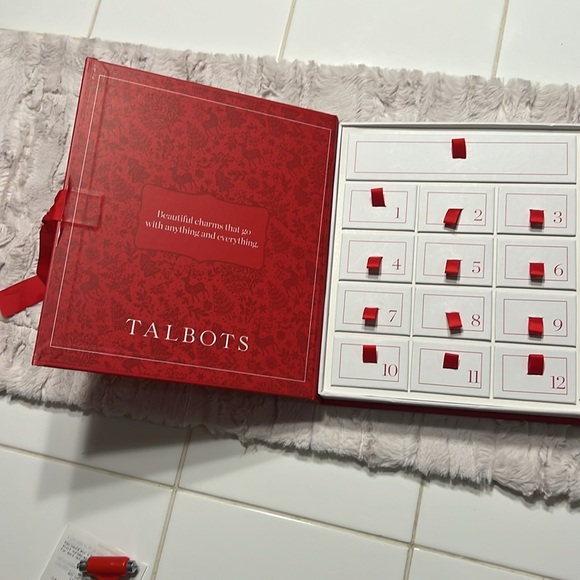 Tablet 12 Days of Christmas Bracelet Set - Picture 2 of 9